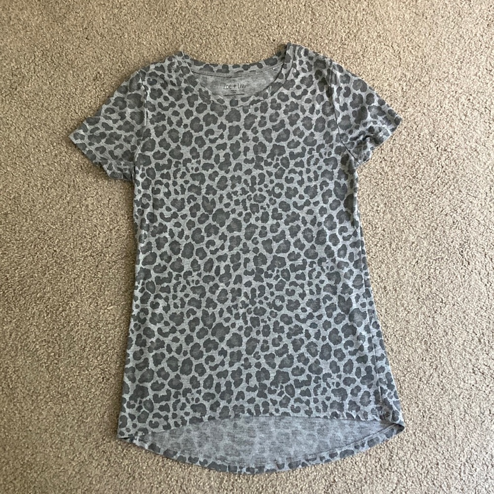 gray cheetah print tee